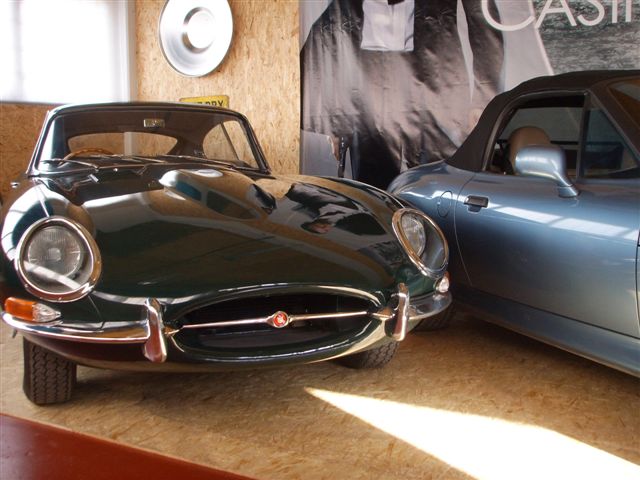 En Jaguar E-Type från 1962, samma år som en  första James Bond filmen Dr No kom.