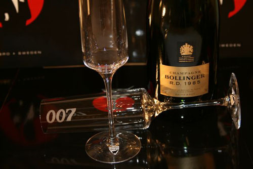 Champagne Bollinger RD 198 with 007 Design Collection Dry Martini, Champagneglass from James Bond 007 Museum and Gunnar Schäfer.
