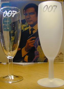 007 champagneglas  frosted