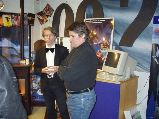  LICENCE TO KILL 1989 Lars Lundgren with James Bond Gunnar Schäfer in The James Bond 007 Museum Nybro Sweden