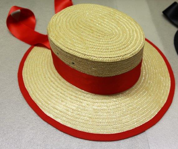 Genuine Hat used Venetian Gondolier genuine straw. Manufactured under contract from Equador. blue and red ribbons. Made in Italy.
