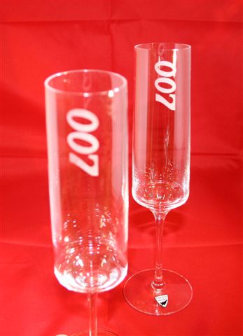 design 007 champagneglass