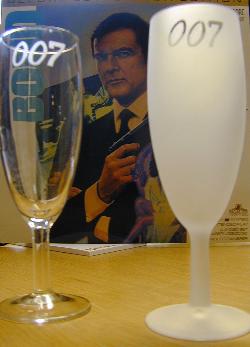 Champagneglass from James Bond  007 museum "Jag dricker champagne när jag är lycklig, och när jag är ledsen. Ibland dricker jag när jag är ensam. Har jag sällskap anser jag att champagne är självklart. Jag smuttar gärna på ett glas när jag inte är särskilt hungrig, och jag dricker alltid champagne när jag vill ha något att äta. Annars dricker jag aldrig champagne - utom när jag är törstig..."