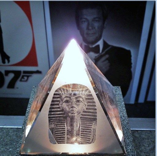 Glass pyramid med Tutankhamun from Egypt Giza in James Bond Museum Sweden Nybro