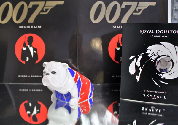 Royal Doulton Bulldog Jack Collectors Edition James Bond 007 Skyfall 2012