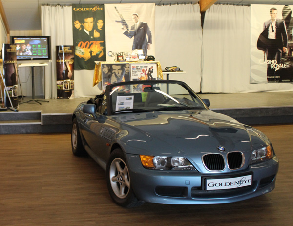 Bilder frn sportbilsdagen utstllare James Bond 007 museet James Bond tema och utstllning.